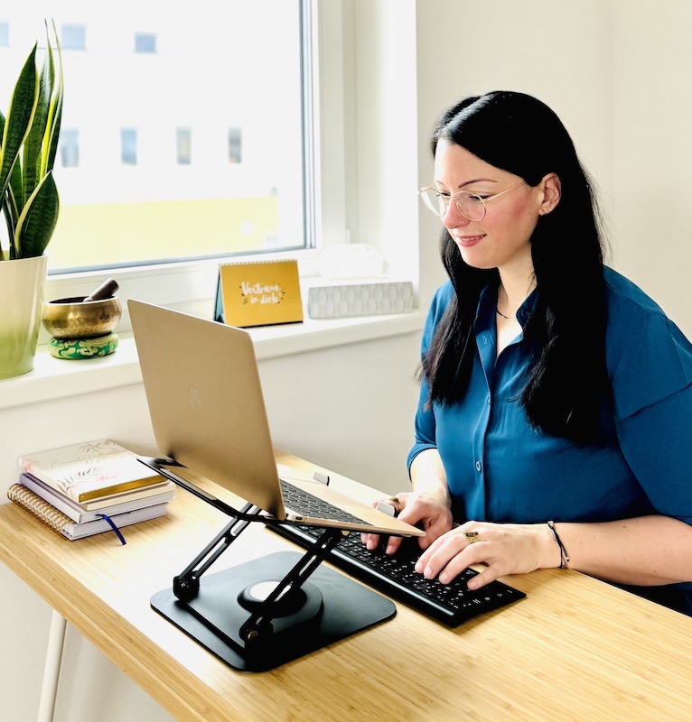 online psychology - location independent - quickly available - low treshold accessible - time flexible - comfortable - location independence - time flexibility - low treshold access - comfort - feel good factor - quick availability - health insurance provider - subsidies - costs - effectiveness - contraindications
